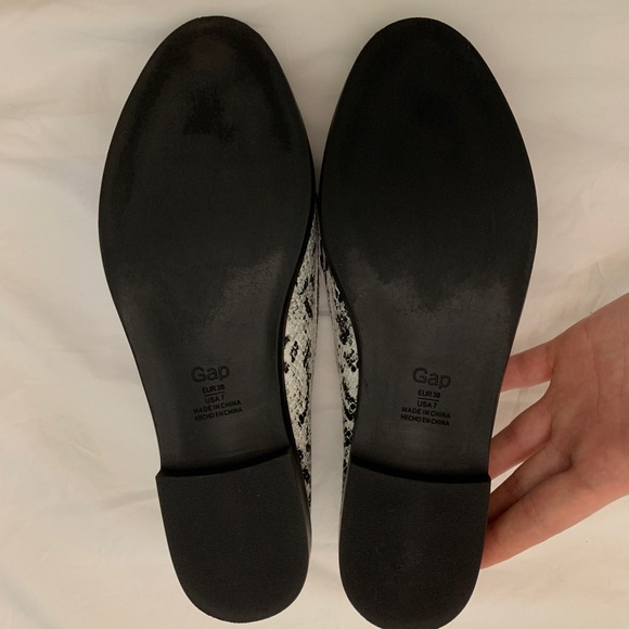 Snakeskin Loafers - Picture 5 of 7